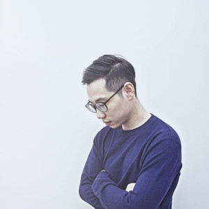 一边摸下面一边吃奶快点好难受
